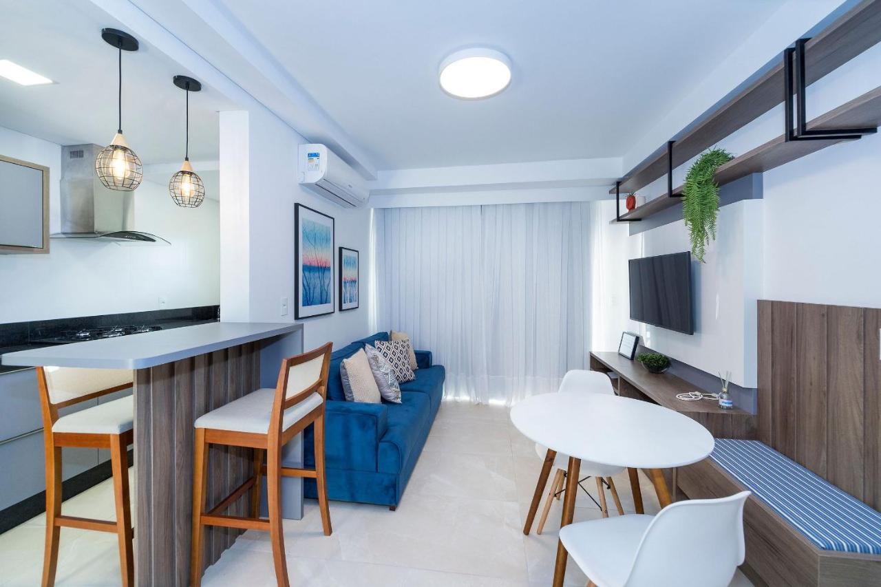 Terrazzo 602B: Beachfront Duplex with Pool and Fitness Center Bombinhas Exterior photo